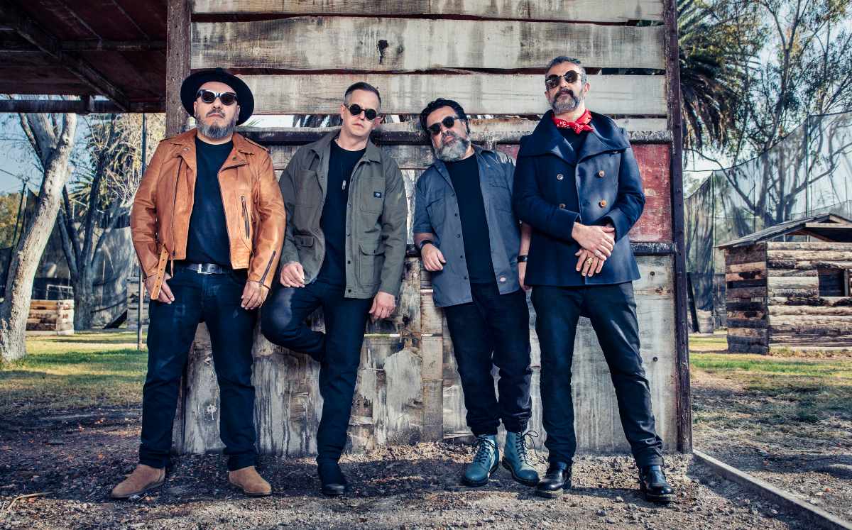 Molotov celebra 30 años y dará CDMX se une a la celebración.