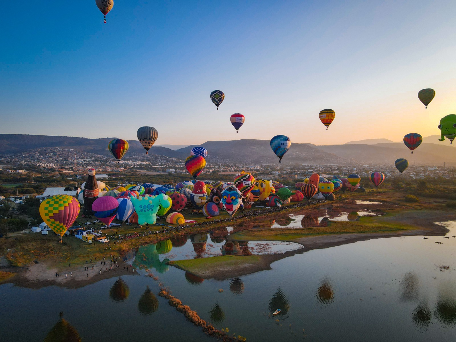 Se celebró el Festival Internacional del Globo (FIG) en León, Guanajuato con la presencia de Carín León y Gloria Trevi